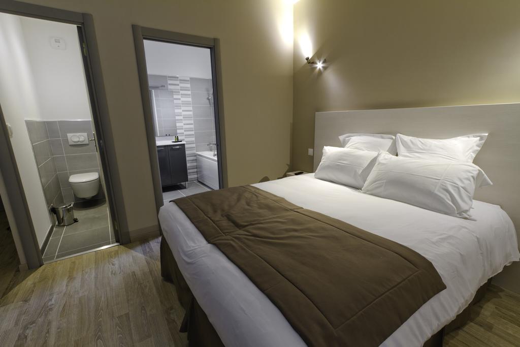 Hotel Les Petits Oreillers Saint-Martin-dʼArdèche Ruang foto