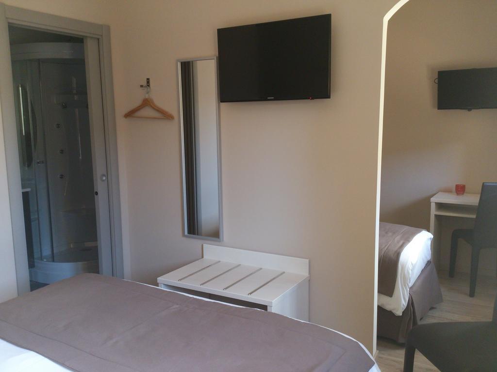Hotel Les Petits Oreillers Saint-Martin-dʼArdèche Ruang foto